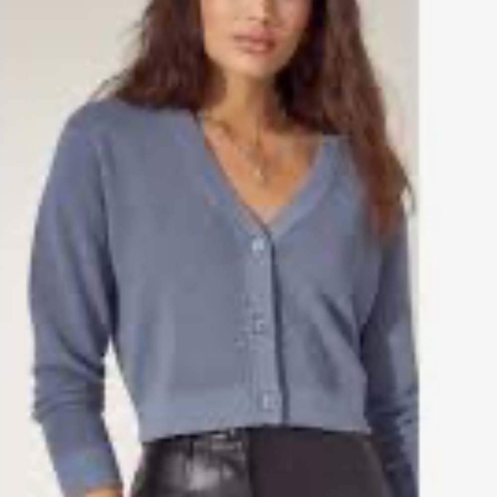 Cropped V-Neck Button-Front Cardigan - Blue